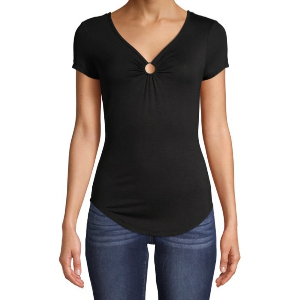 No Boundaries Juniors' Hardware O-Ring Short Sleeve Tee; Large; Black